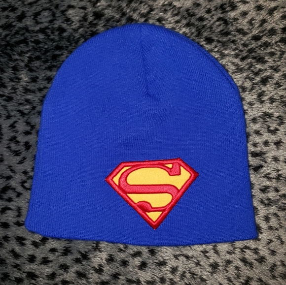 Captain America and Superman winter Hats - Picture 3 of 3